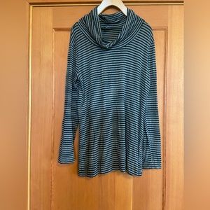 Nomadic Traders | Grey and Black Cowlneck